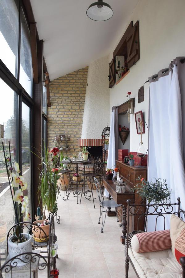 Au Gue Du Bois Bed & Breakfast Neuville-de-Poitou Bagian luar foto
